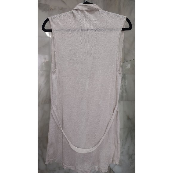 Vest - Picture 2 of 3